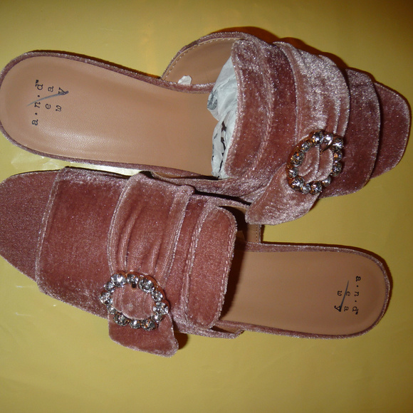 a new day Shoes - Mauve Velvet Bejewelled Mules